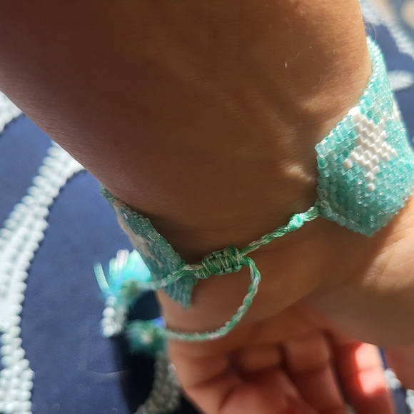 BRAND NEW STAR BRACELET THAT Glistens in the 🌞 sun - Picture 4 of 6